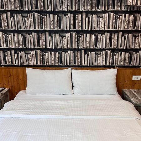 Bin Chen Business Hotel Hsinchu Esterno foto