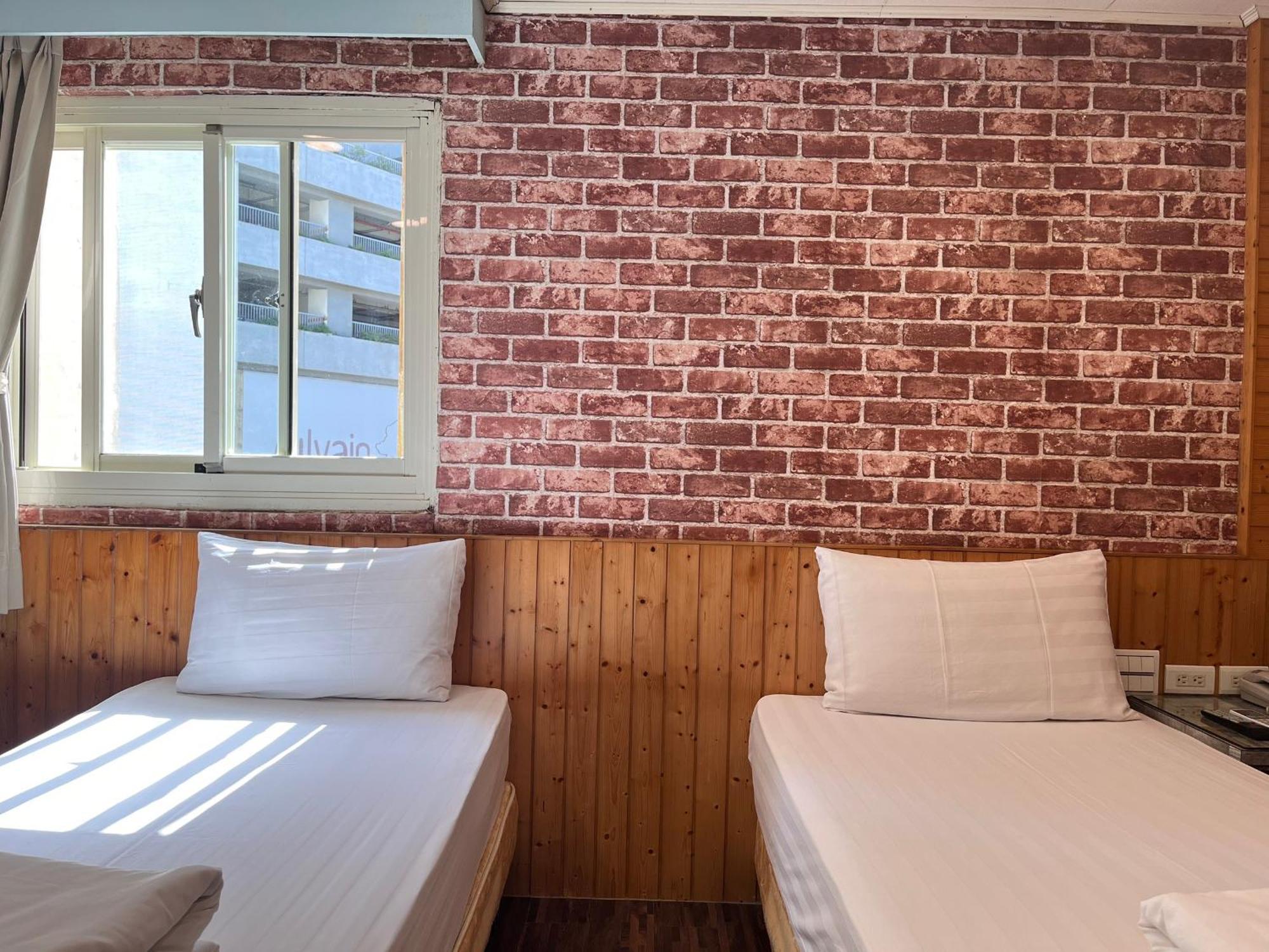 Bin Chen Business Hotel Hsinchu Esterno foto