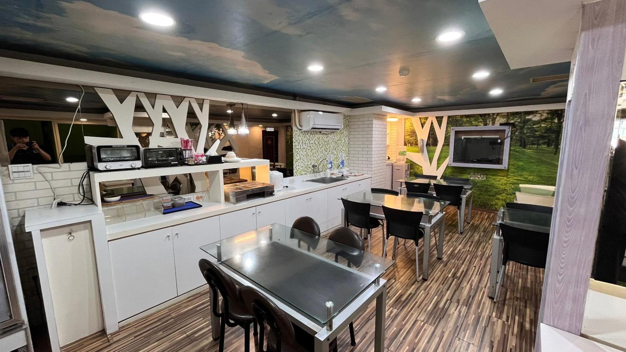 Bin Chen Business Hotel Hsinchu Esterno foto