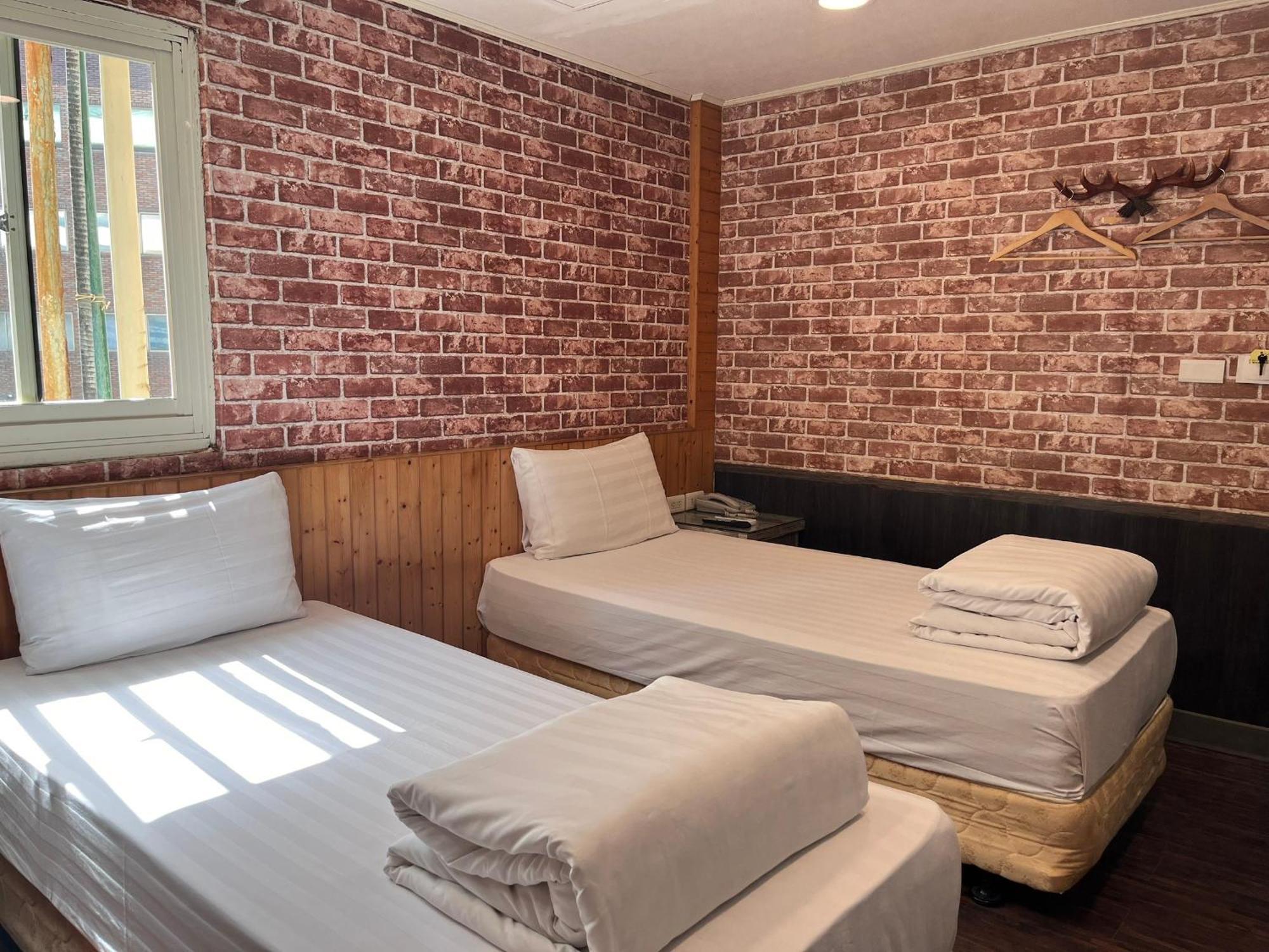 Bin Chen Business Hotel Hsinchu Esterno foto